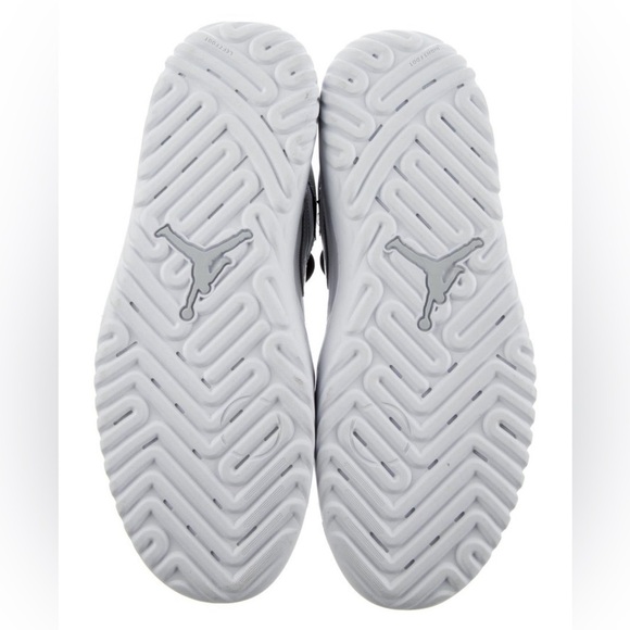 Jordan 1 High React Grey Fog Sneakers - Picture 5 of 12